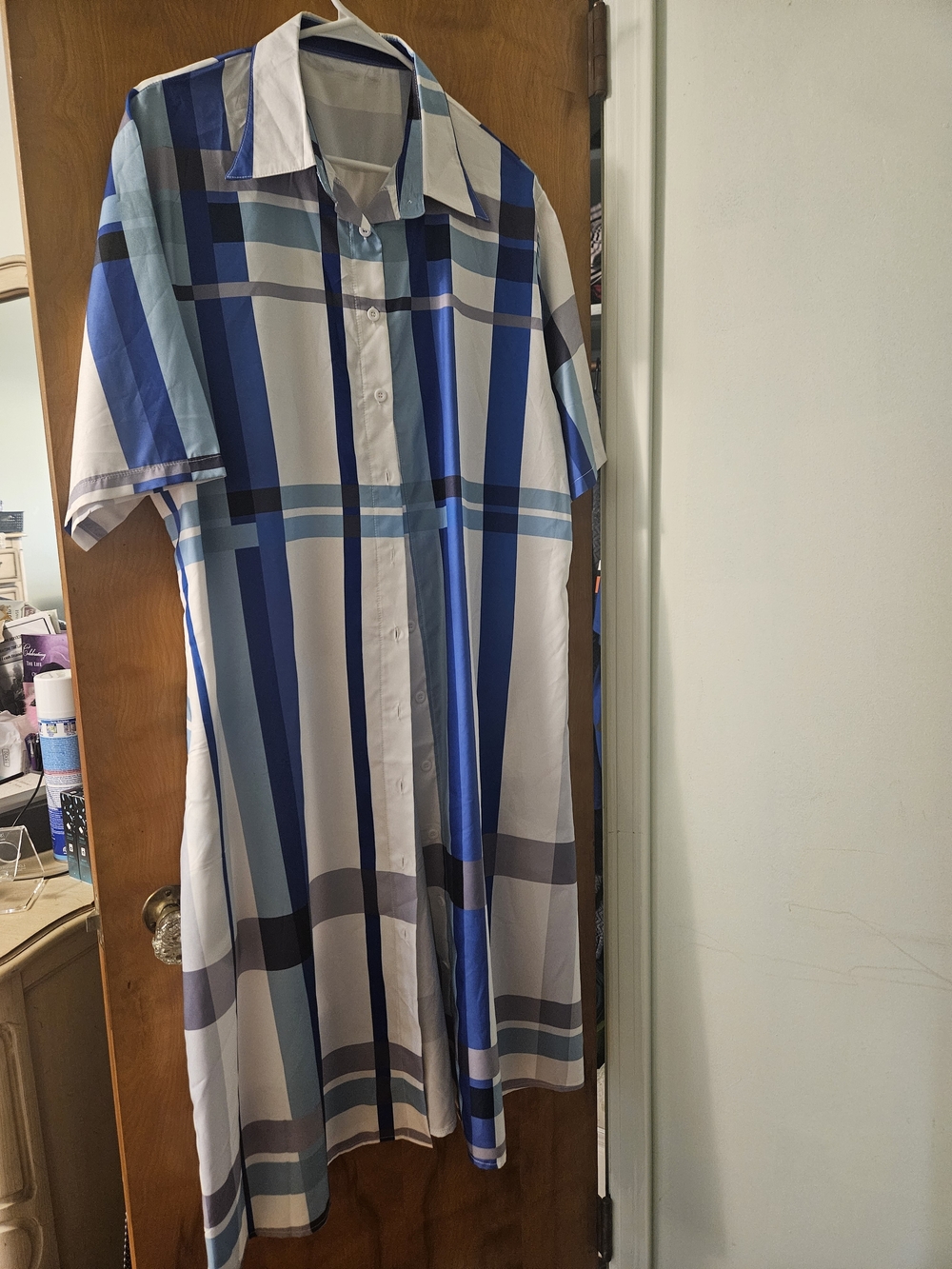Men's Blue Plaid Short-Sleeve Button-Up Shirt